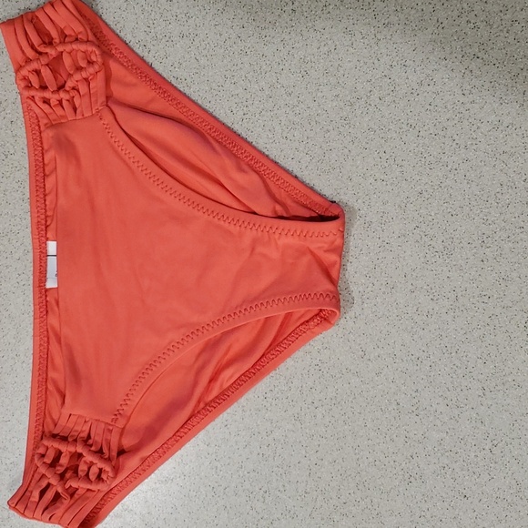 Becca Virtue M Janis Macrame High Neck in Coral Bikini Swim Top & Bottom - Picture 4 of 12